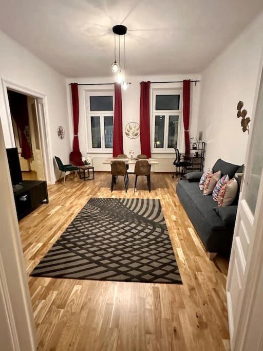 Klimatisierter Wiener Altbauflair Im Zentrum Wiens Dış mekan fotoğraf